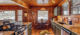 Lakefront Adirondack Cabin âą Dock + Canoe âą 10 min to Lake Placid
