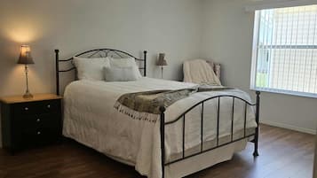 2 chambres, bureau, Wi-Fi gratuit, draps fournis