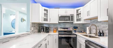 Fridge, microwave, oven, stovetop