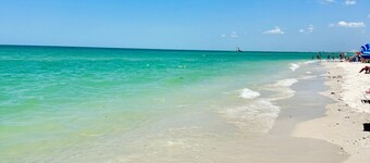 New! Sunset Walk – Brand New Luxury Home, Just a Short Stroll to Vanderbilt Beach