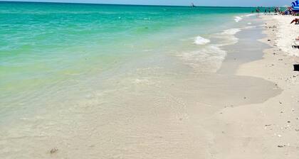 New! Sunset Walk – Brand New Luxury Home, Just a Short Stroll to Vanderbilt Beach