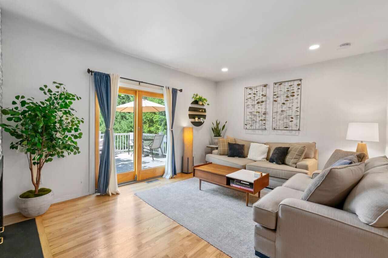 Smart TV, table tennis, computer monitors