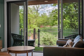 Interior - PFR Suites - Butler|2-Story Lawrenceville Penthouse w/ Rooftop Terrace|2 King Beds /2.5 Bath|Parking (Pittsburgh)