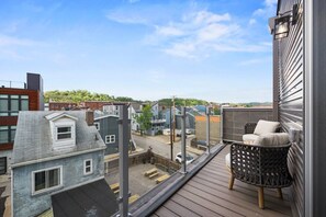 Terrace/patio - PFR Suites - Butler|2-Story Lawrenceville Penthouse w/ Rooftop Terrace|2 King Beds /2.5 Bath|Parking (Pittsburgh)