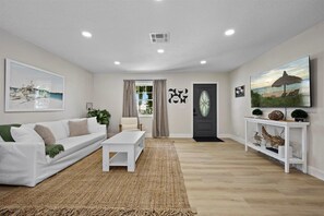 Smart-TV, Tischtennisplatte, Bücher