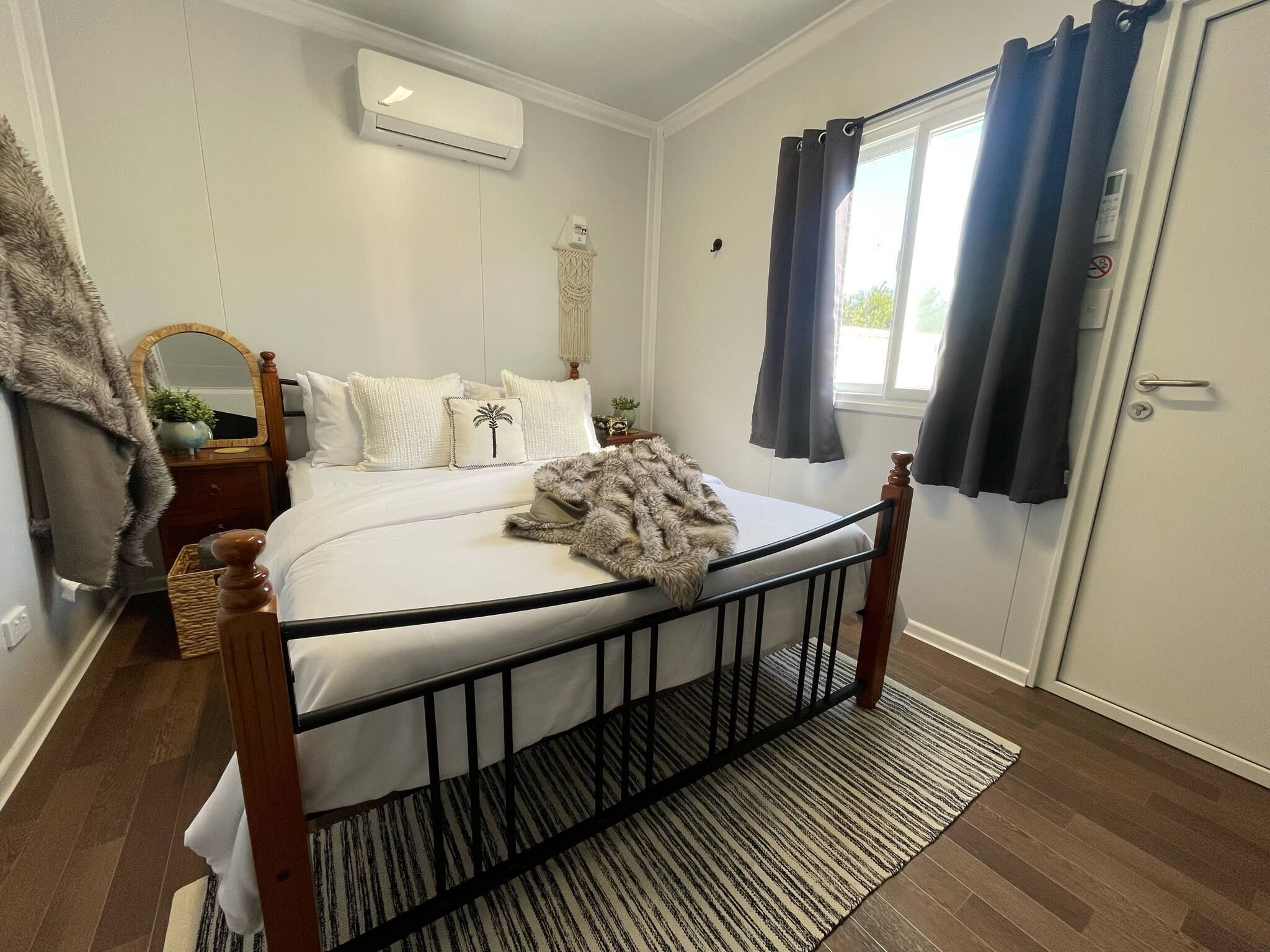 1 sovrum, skrivbord, strykjärn/strykbräda och gratis wi-fi