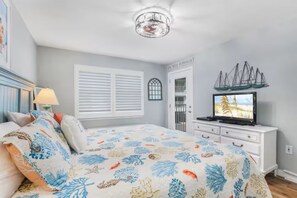 2 bedrooms, iron/ironing board, bed sheets - Pre-Christmas Sale! Beachside! (Gulf Shores)