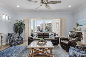 TV connectée, table de tennis de table