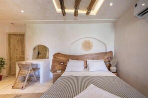 1 bedroom, internet, bed sheets