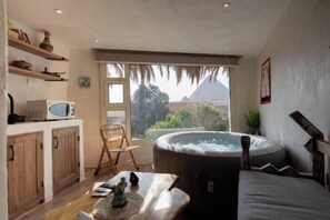 Interior - Artistic Home with Pyramids View (Giza Governorate)