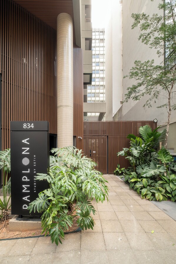 Imagen sin descripción, 1 de 23, botón