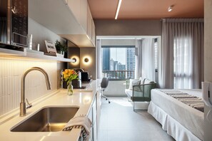 1 habitación, tabla de planchar con plancha, wifi y ropa de cama 