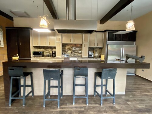 3-bedroom house with air conditioning and Amazing pool