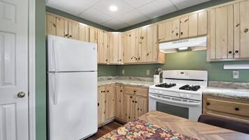 Micro-ondes, four, plaque de cuisson, lave-vaisselle