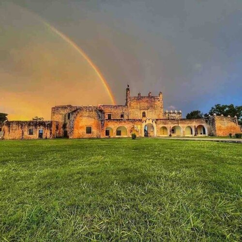 Clean and comfortable apt. in the center + A/C + Hot water + Cenote Zaci