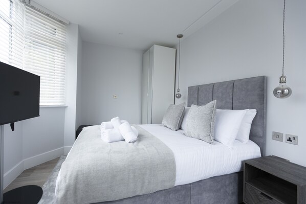 1 habitación, tabla de planchar con plancha, wifi y ropa de cama