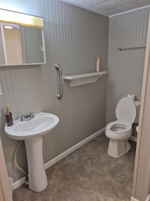Towels, toilet paper