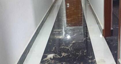 Renovated Individual bedroom with attached bathroom, AC at Vellore city near CMC