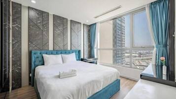 4 bedrooms, internet, bed sheets