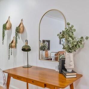 Interior - Cozy Cottage East Nashville - Long Term Stays (Nashville)