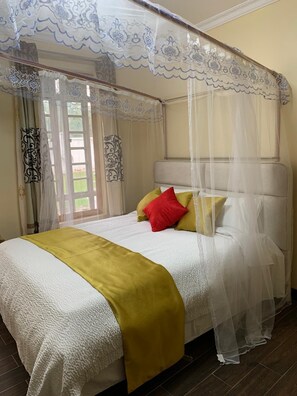 3 makuuhuonetta, silitysrauta/-lauta, internet