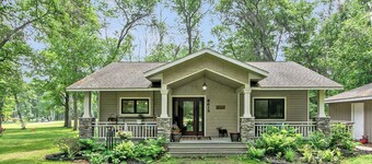 NEW! All Season Hot Tub, Fire Pit, Golf Course, Breezy Point