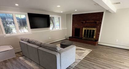Ryder Cup Rental• Tranquil 3-bedroom house with AC in Farmingdale