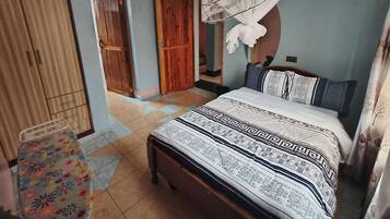 3 quartos, ferros/tábuas de passar roupa, Wi-Fi, roupa de cama