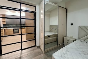 2 bedrooms, iron/ironing board, WiFi, bed sheets
