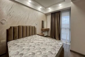 2 bedrooms, iron/ironing board, WiFi, bed sheets - Lux 2 Bedroom in high rise new build near city centre (Yerevan)