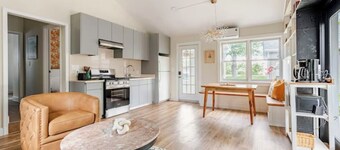 Peaceful 2-bedroom house with AC in charming Hudson