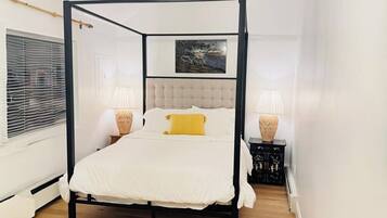 2 bedrooms, desk, travel crib, free WiFi