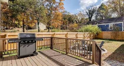 Rocky Top Retreat - Welcome to our 3BR/2.5BA Craftsman bungalow in SoKno!