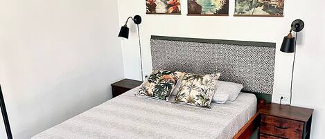 1 bedroom, desk, free WiFi, bed sheets