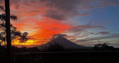 Boutique Bungalow with Kitchen, Terrace & Views