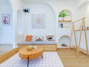 Standard Room | Living area