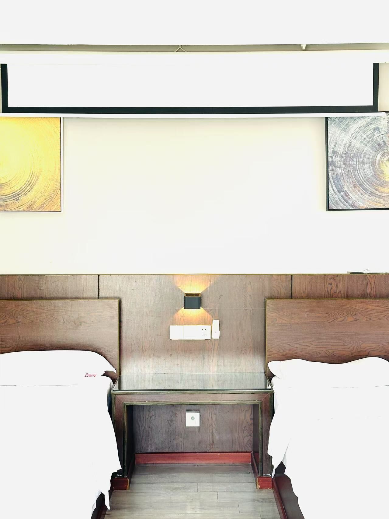 Business Twin Room | Free WiFi, bed sheets