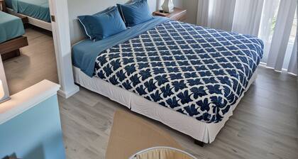 Prime Hollywood 4BR Suite Stay Near Paramount: Free Parking