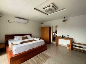 Phòng đôi Deluxe, ban công, quang cảnh núi | Truy cập Internet không dây miễn phí