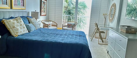 2 camere, una scrivania, ferro/asse da stiro, culla da viaggio