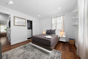 2 bedrooms, desk, iron/ironing board, travel cot