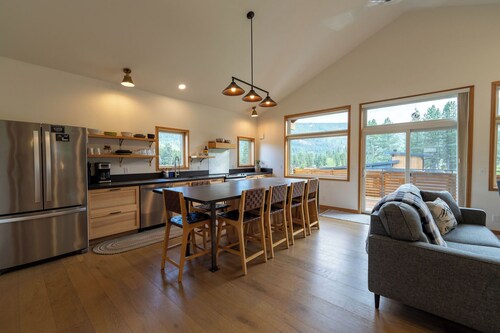 Snow Creek Chalet in Leavenworth, WA: Beautiful mountain views