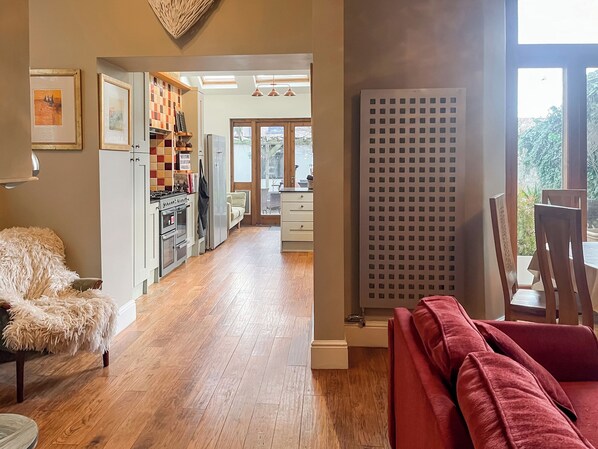 Fireplace - 6 bedroom accommodation in Llandudno (Llandudno)