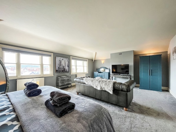 6 bedrooms, free WiFi