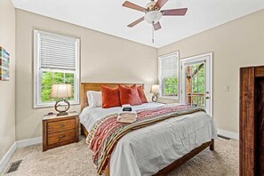 3 habitaciones, tabla de planchar con plancha y acceso a internet