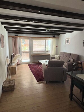 TV - Haus Salü 5 by Interhome (Saas-Fee)