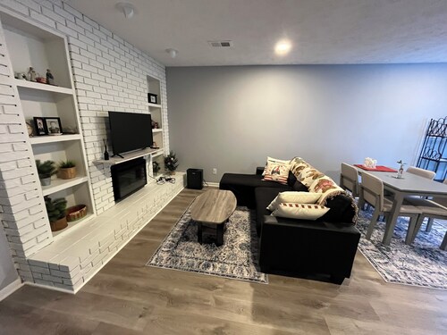 Amazing 2-bedroom ranch  house in Lincoln