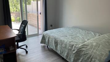 2 bedrooms, iron/ironing board, free WiFi, bed sheets