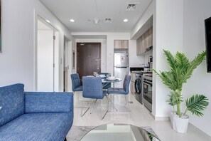 Living room - PVH - Golf Vita - 1BR (Dubai)