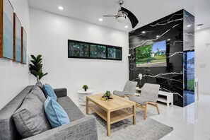 Smart TV, offices